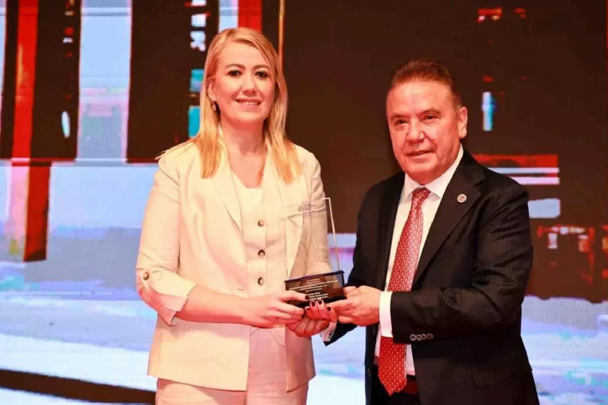 Merkezefendi Belediyesi, Akdeniz Belediyeler Birliği’nin Proje Yarışmasında İki Ödül Kazandı