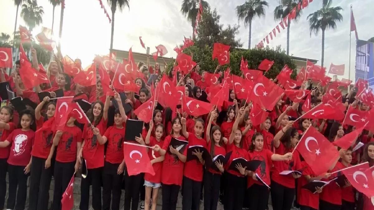 Mersin’de 23 Nisan Konseri Coşkusu