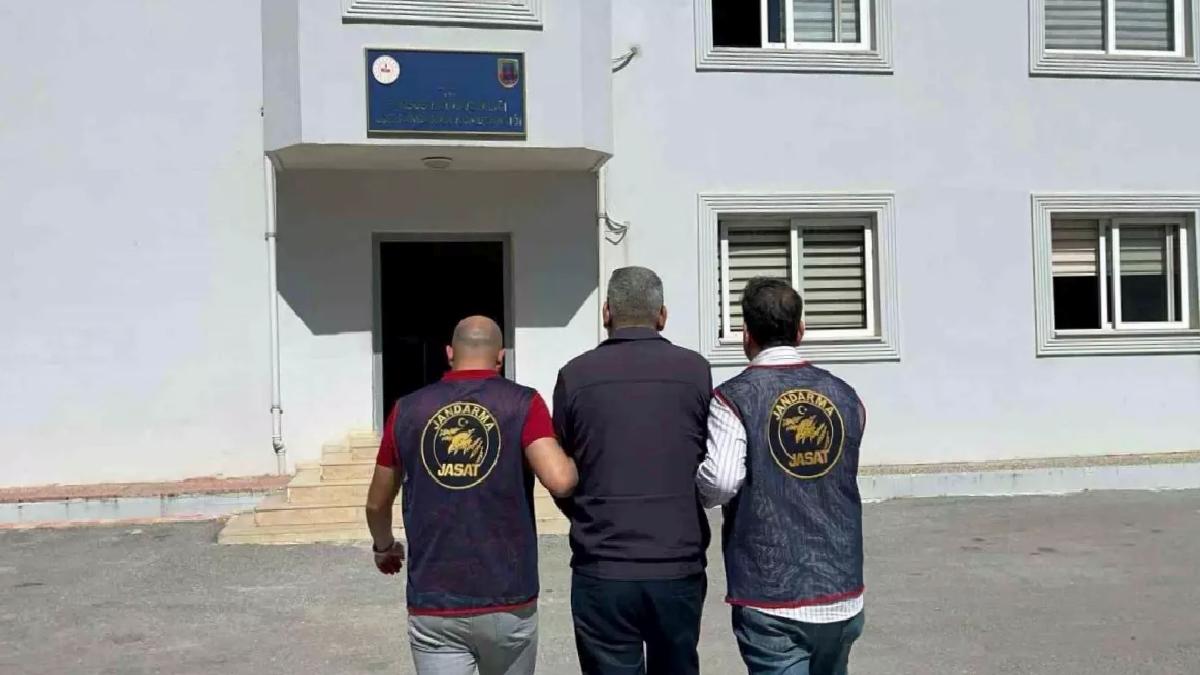 Mersin’de Sahte Kamu Görevlisi Tutuklandı