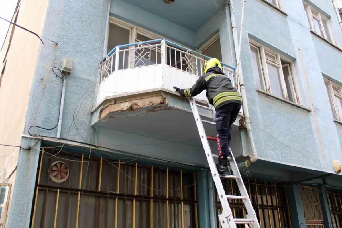 Metruk Binada Mahsur Kalan Kediler Kurtarıldı