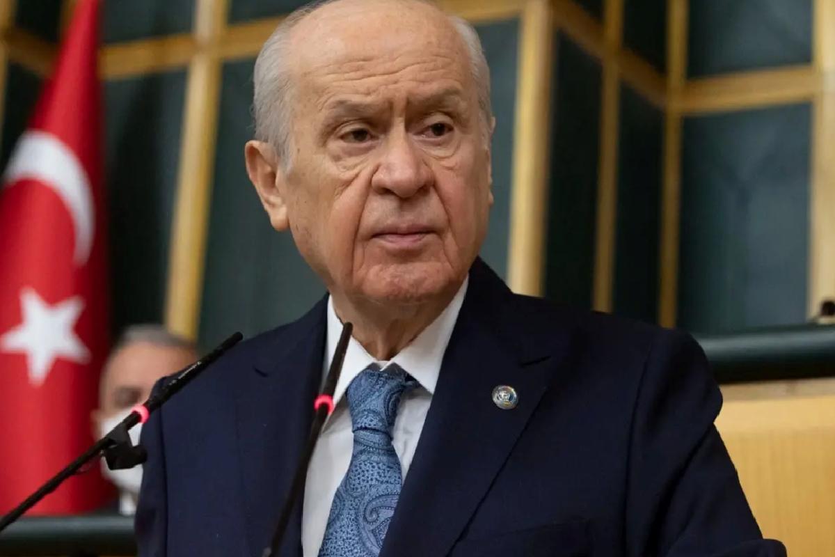 MHP lideri Bahçeli’den erken seçim iddiasına yanıt: Küçücük akıllarıyla niyet okuyuculuğuna teşebbüs eden çürüklerin hevesleri boşunadır