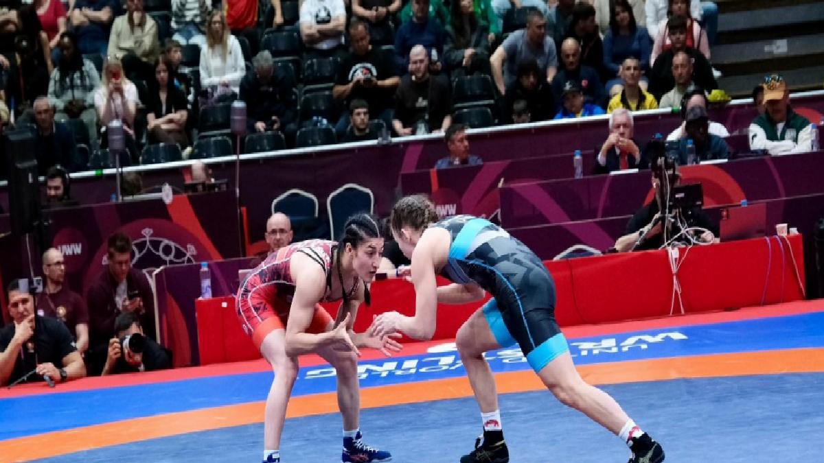Milli sporcular, Avrupa Güreş Şampiyonası’nda 1 gümüş 1 bronz madalya aldı