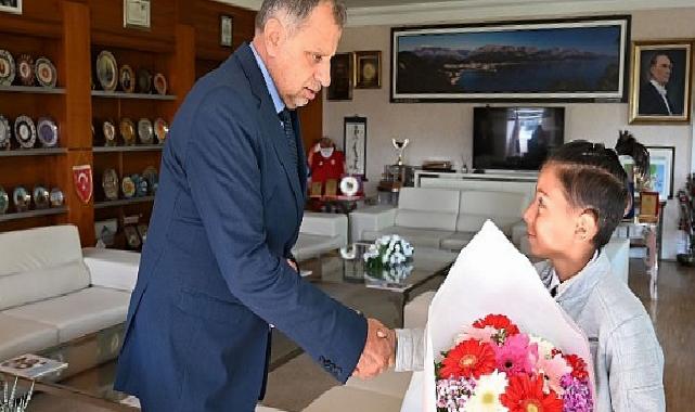 Minik Ege Eymen Ünal, 23 Nisan Başkanı oldu