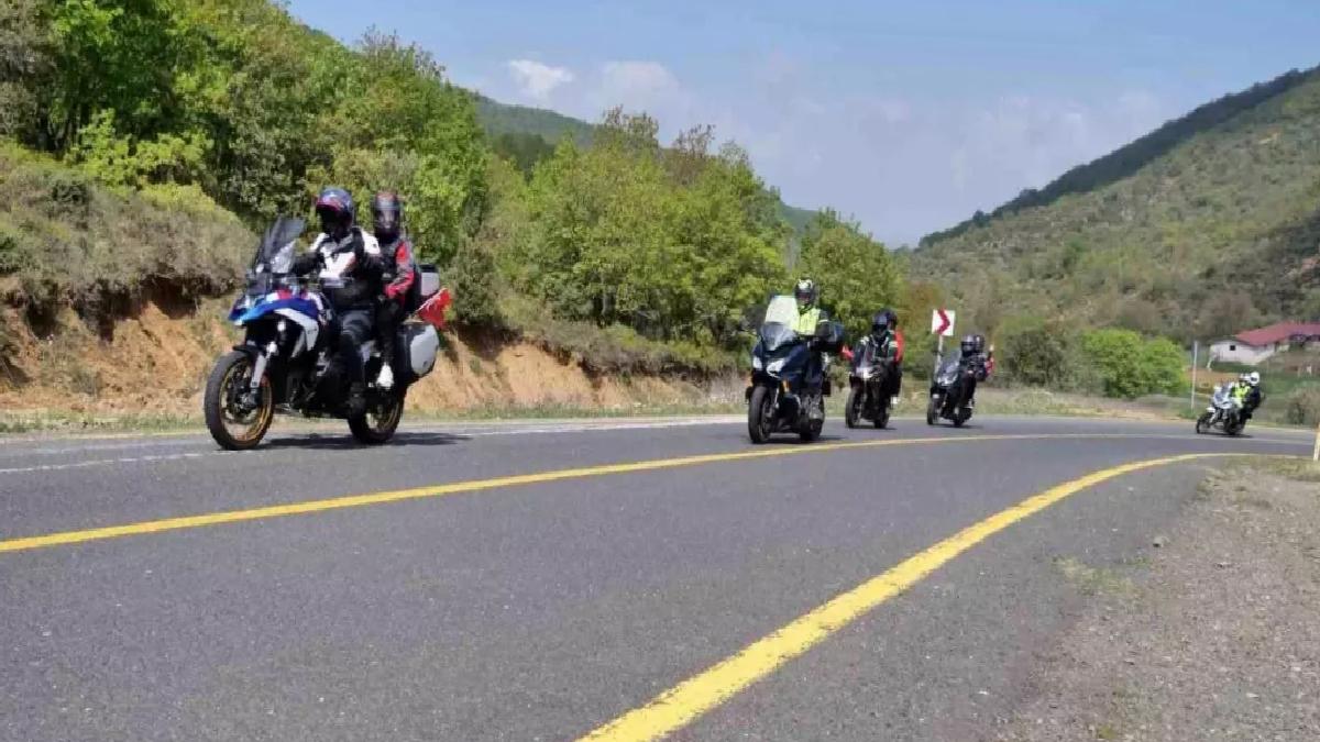 Motosiklet Tutkunları Tekirdağ’da Doğayla Buluştu