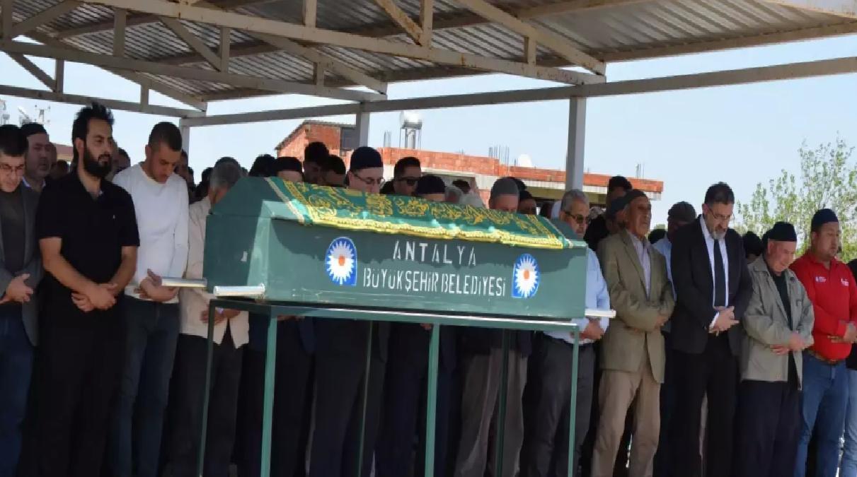 Mühendis Ahmet Demir’in Cenazesi Antalya’da Toprağa Verildi