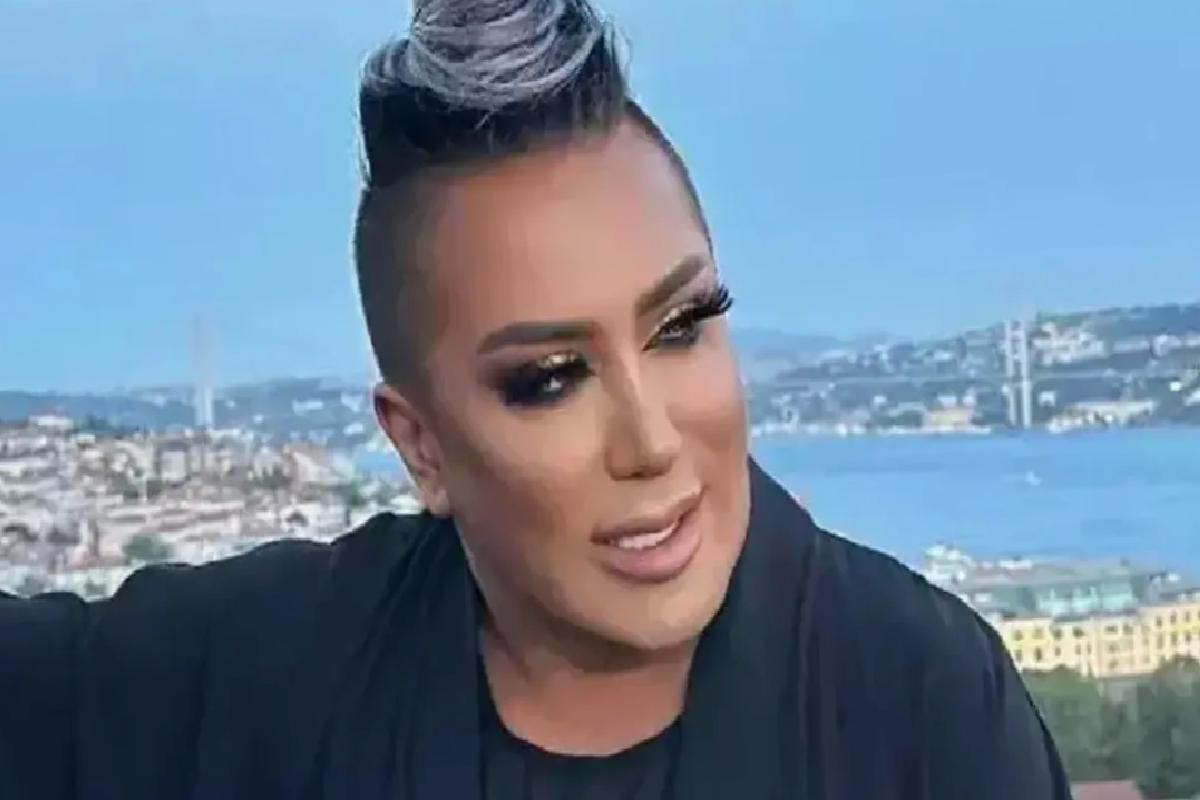 Murat Övüç konserde yere kapaklandı