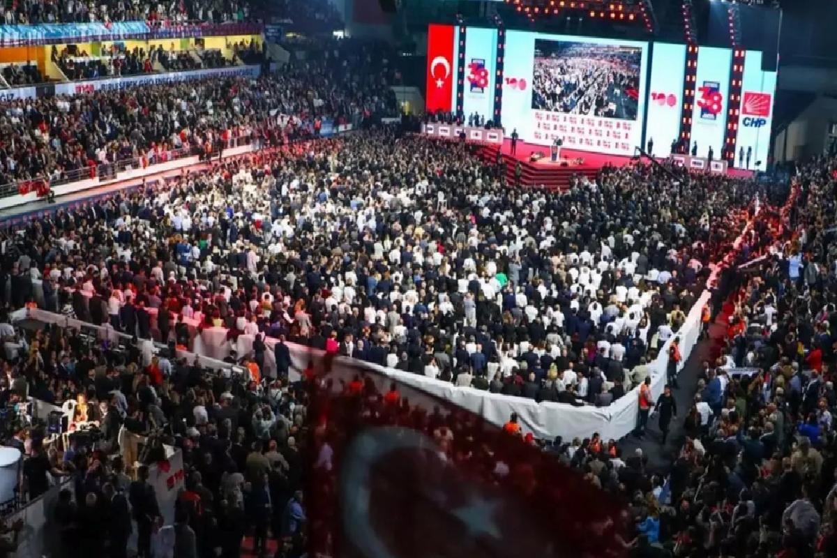 Muratpaşa Belediye Başkanı Ümit Uysal: CHP Genel Başkanlığı’na adayım