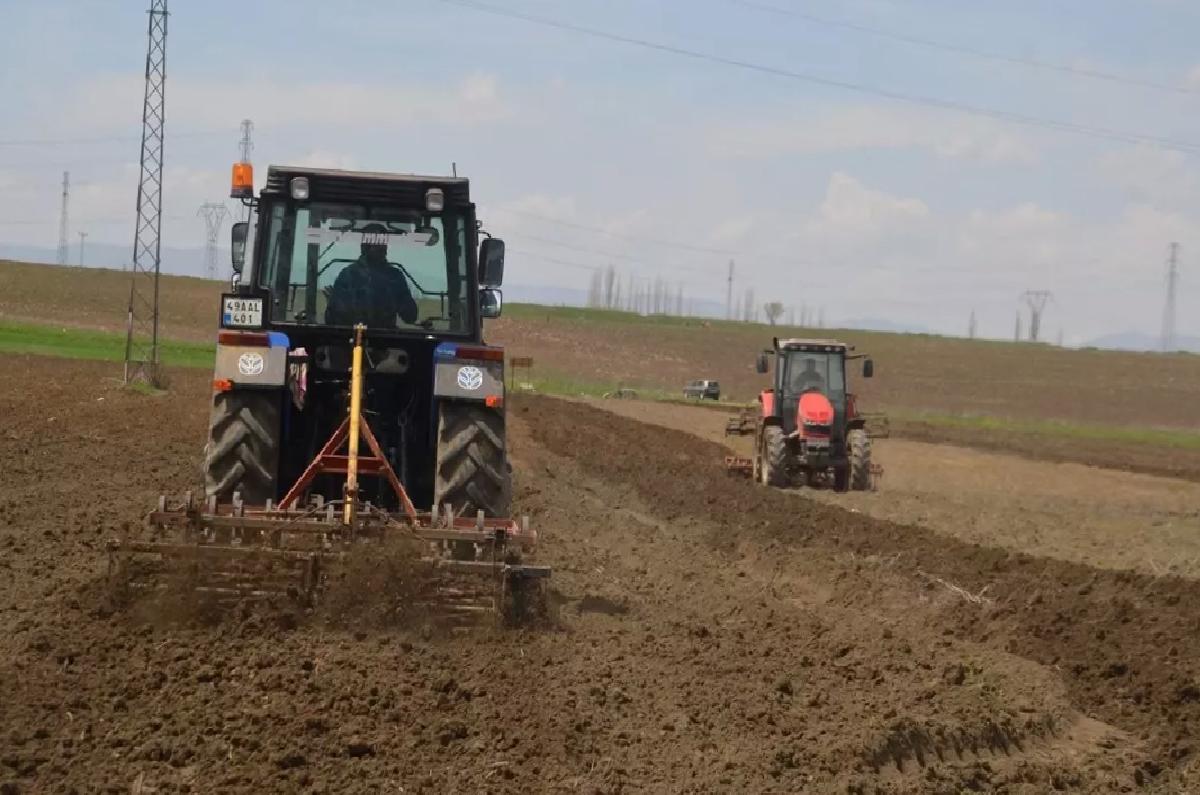 Muş’ta Çiftçiler Ekim Sezonuna Başladı