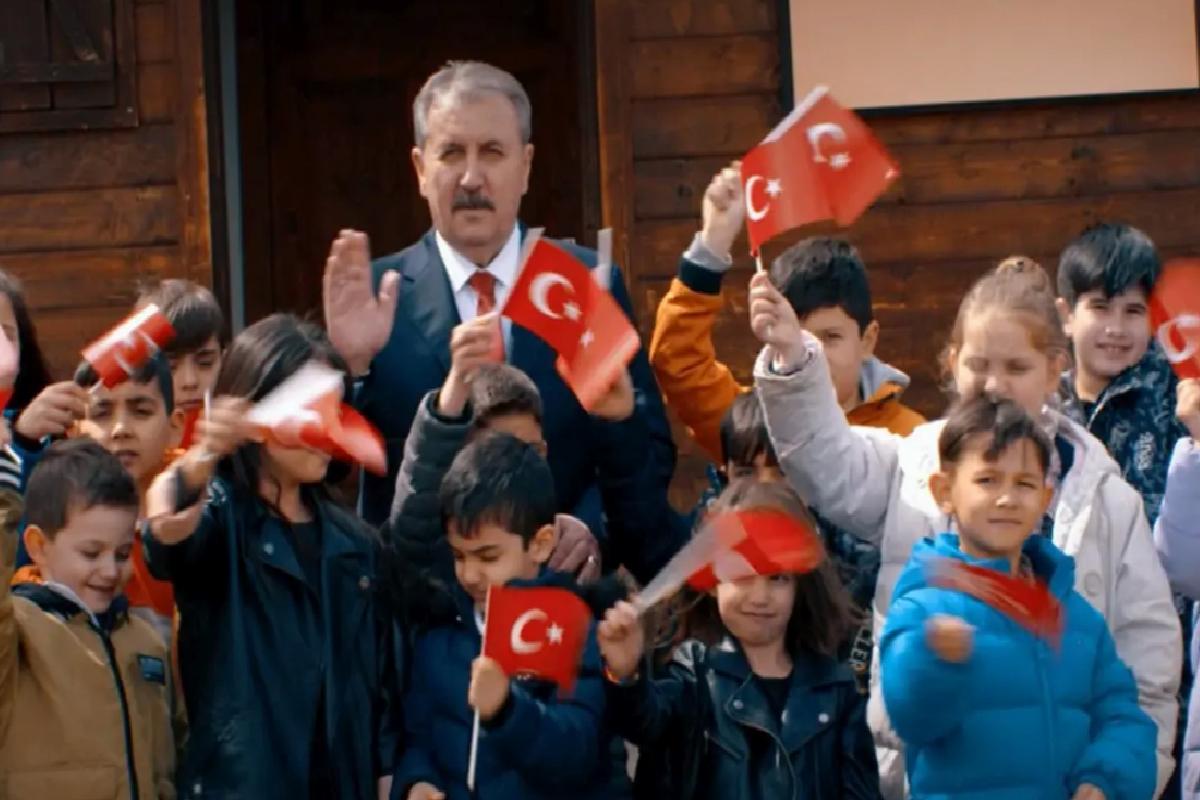 Mustafa Destici’nin 23 Nisan sürprizi gönülleri ısıttı!