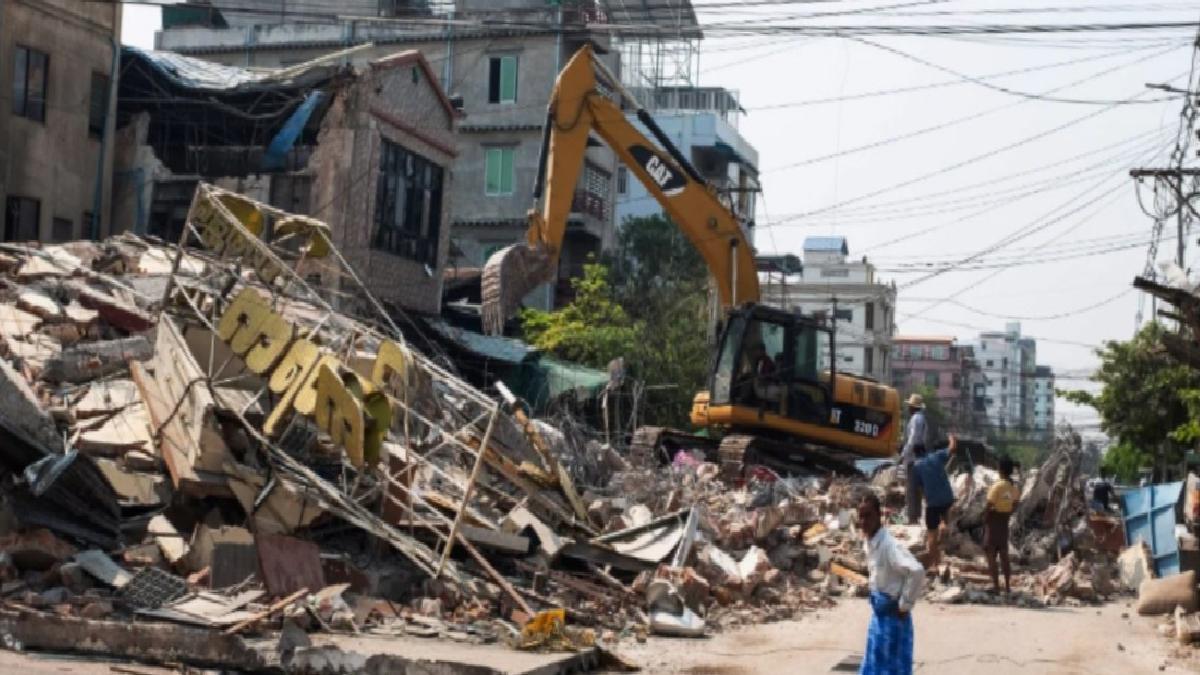 Myanmar’da askeri yönetim deprem felaketi sonrası geçici ateşkes ilan etti