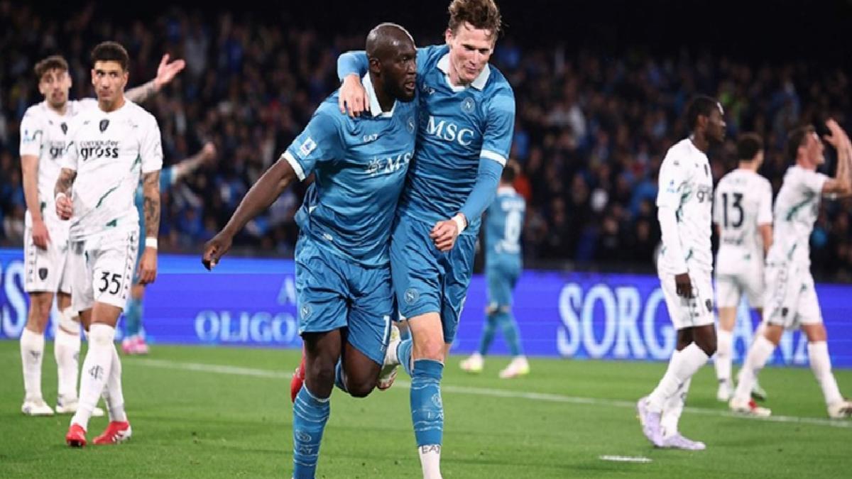 Napoli, sahasında Empoli’yi mağlup etti