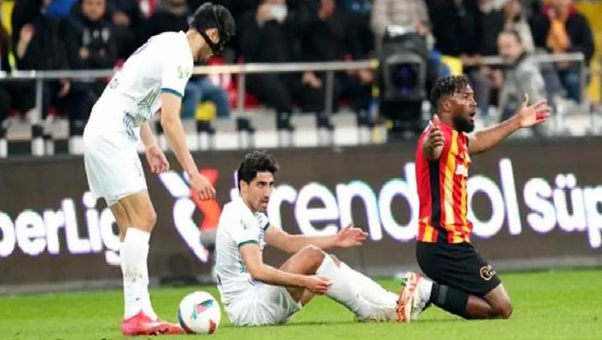 Nazon Cezalı, Alanyaspor Maçında Yok