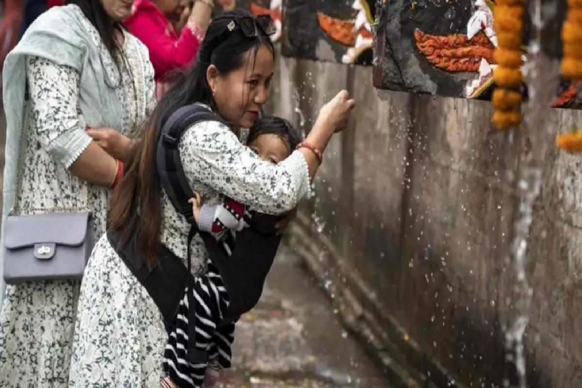Nepal’de Baishak Asnan Festivali Coşkusu