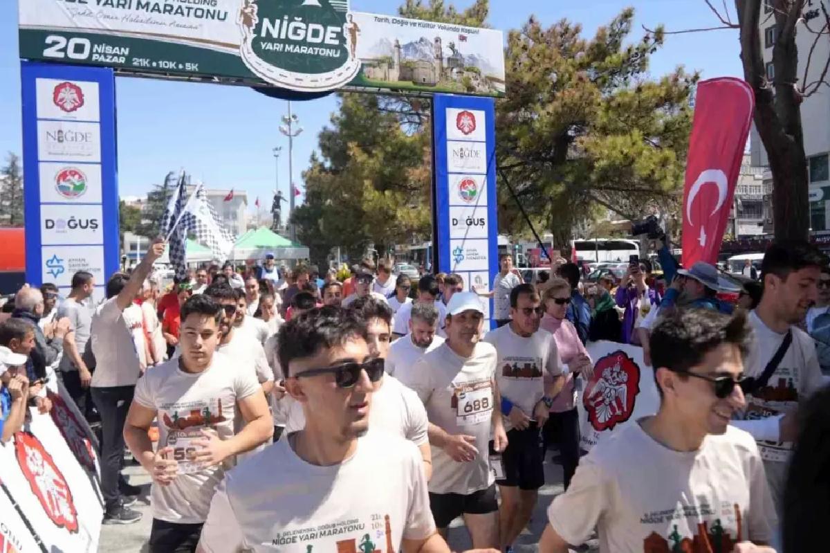 Niğde’de Yarı Maraton Tamamlandı