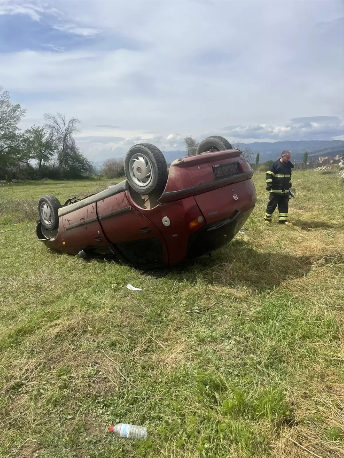 Niksar’da Otomobil Devrildi: 2 Yaralı