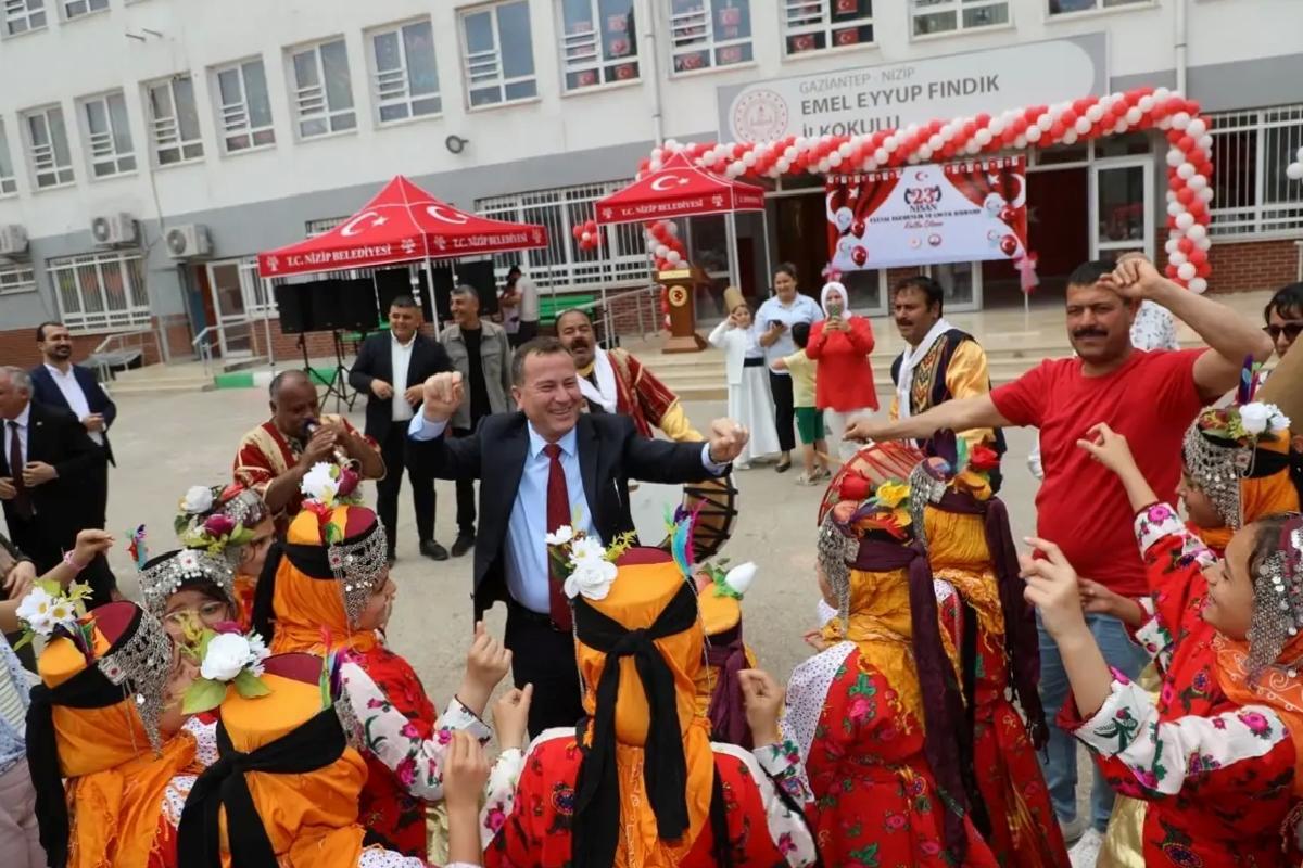 Nizip’te 23 Nisan Coşkusu
