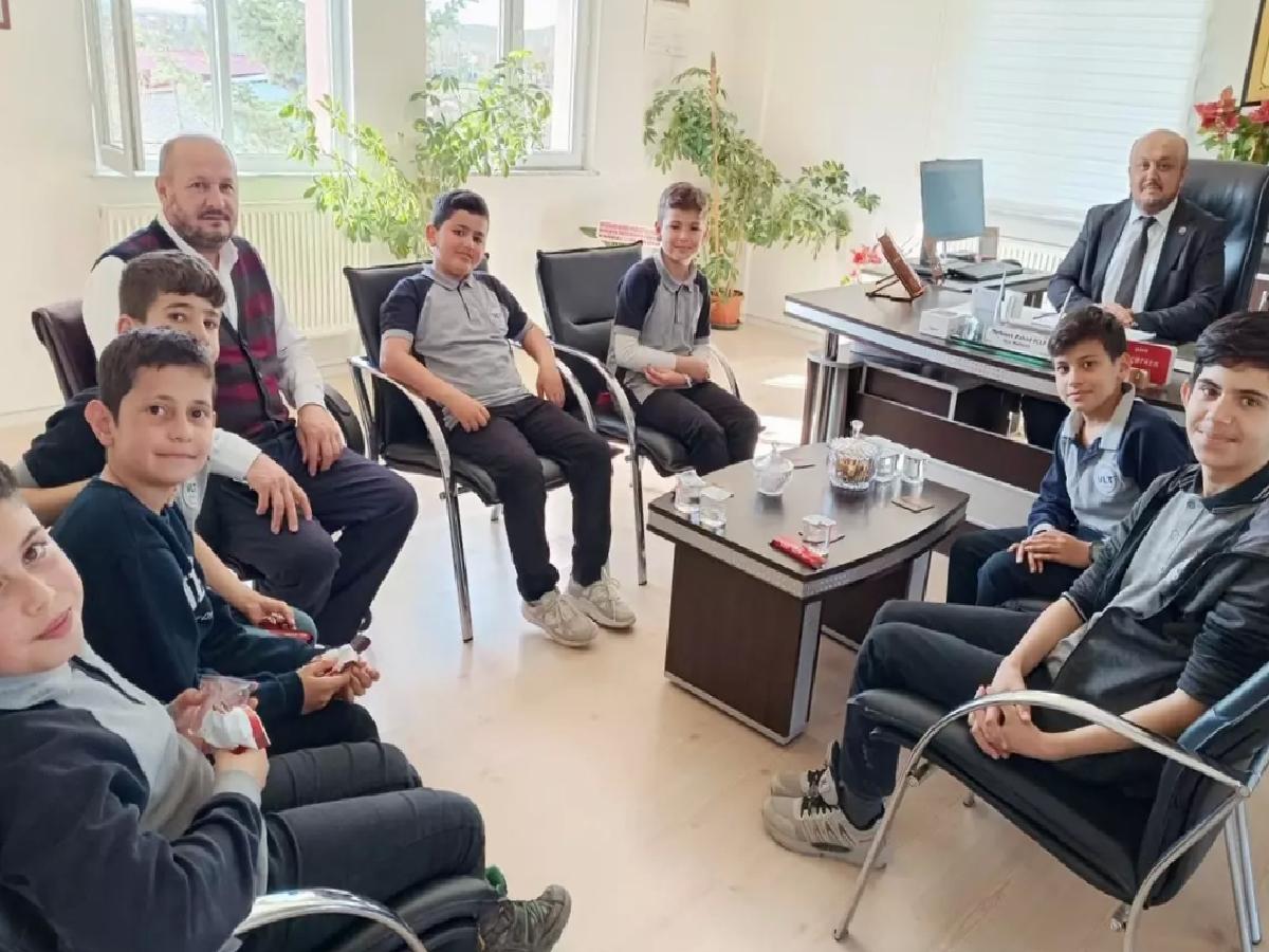 Öğrenciler Müftülüğü Ziyaret Etti