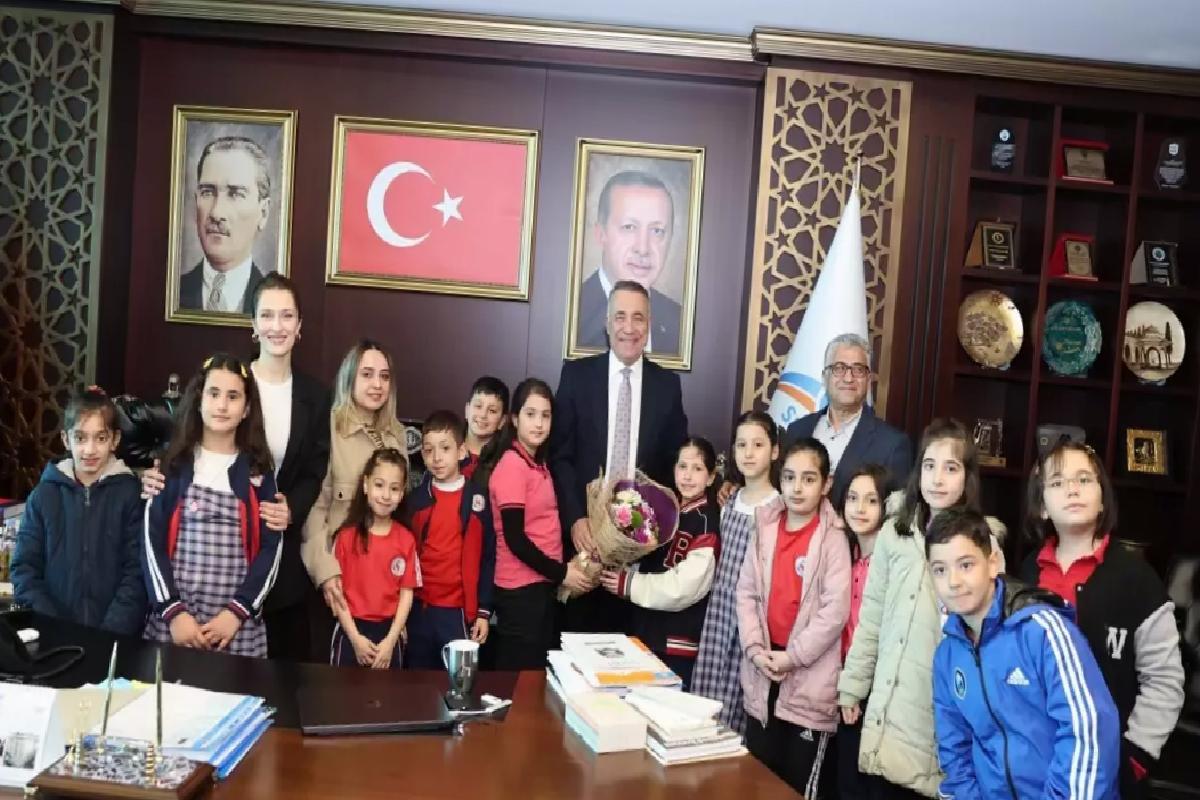 Öğrencilerden Başkan Dursun’a Ziyaret