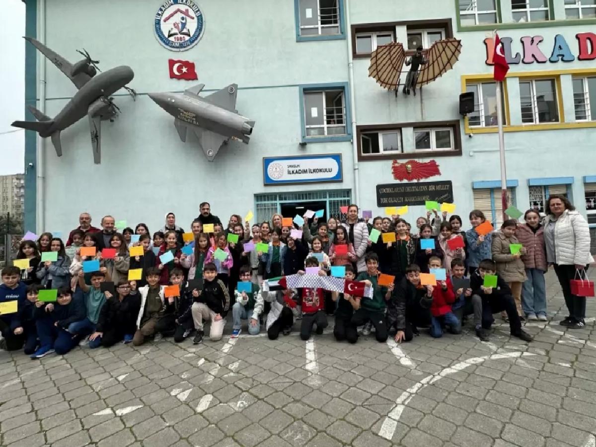 Öğrencilerden Savaş Mağduru Çocuklara Mektup