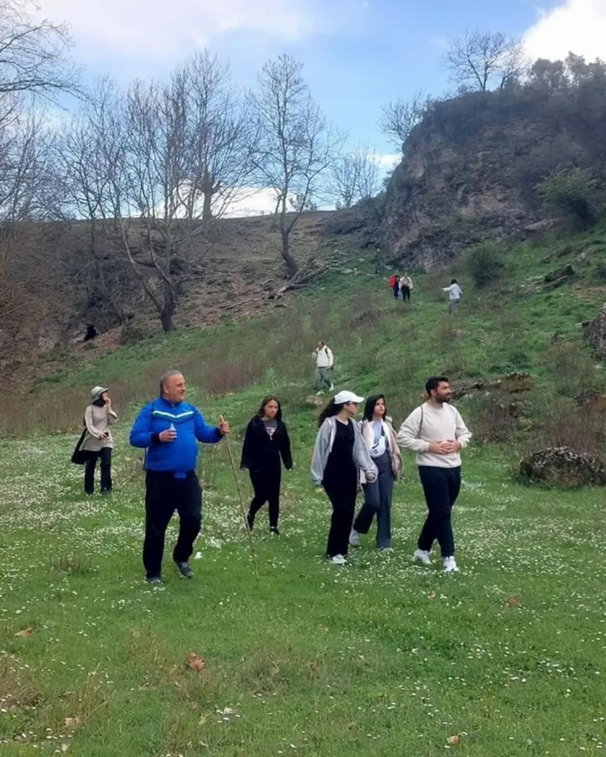 Öğretmenler Orhaneli’nde Doğa Yürüyüşü Yaptı