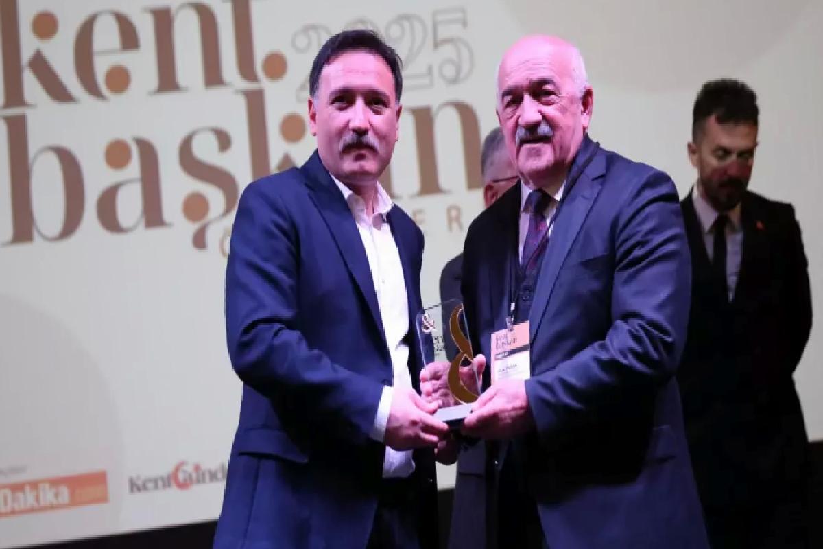 Ordu Belediye Başkan Vekili Tezcan, Kayseri’de Ödül Törenine Katıldı