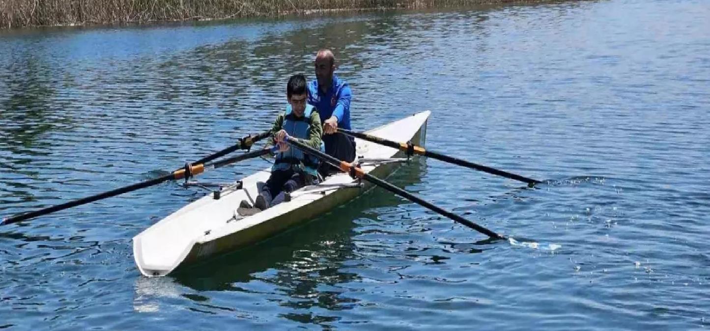 Otizmli Çocuklar Kürek Sporu ile Tanıştı