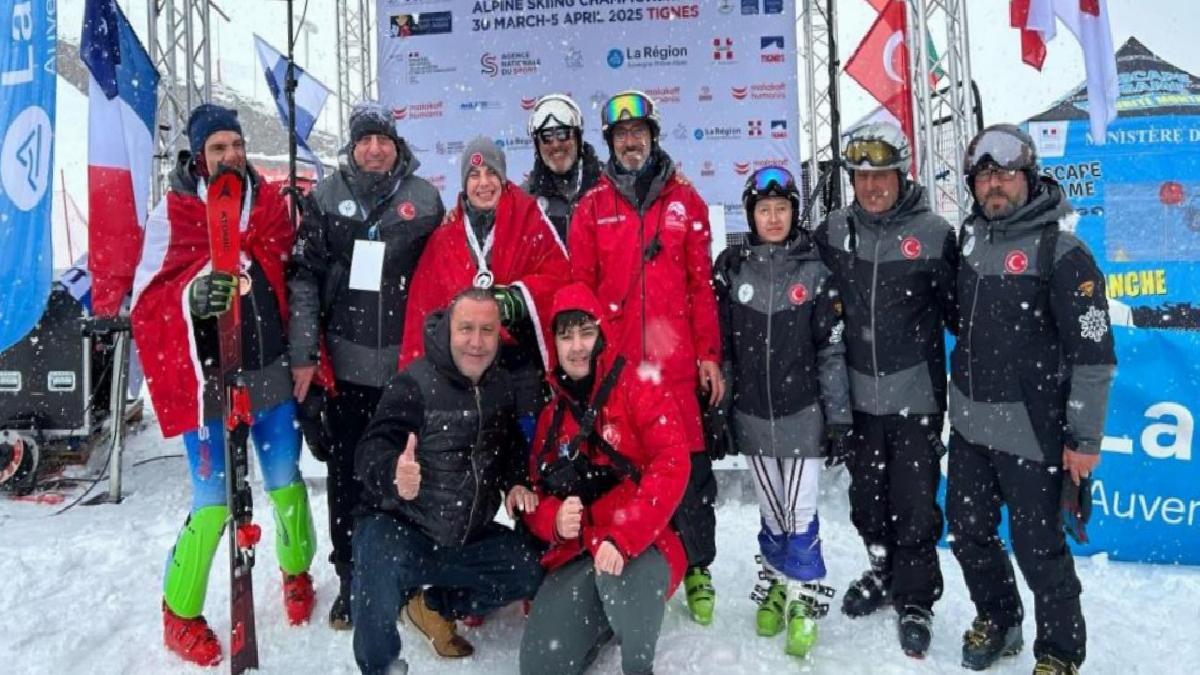 Otizmli sporculardan Dünya Kayak Şampiyonası’nda 3 madalya