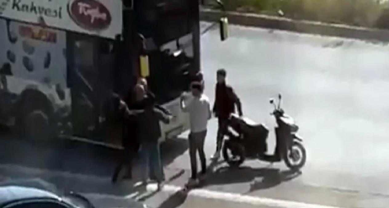 Otobüs ve Motosiklet Sürücüsü Arasında Kavga