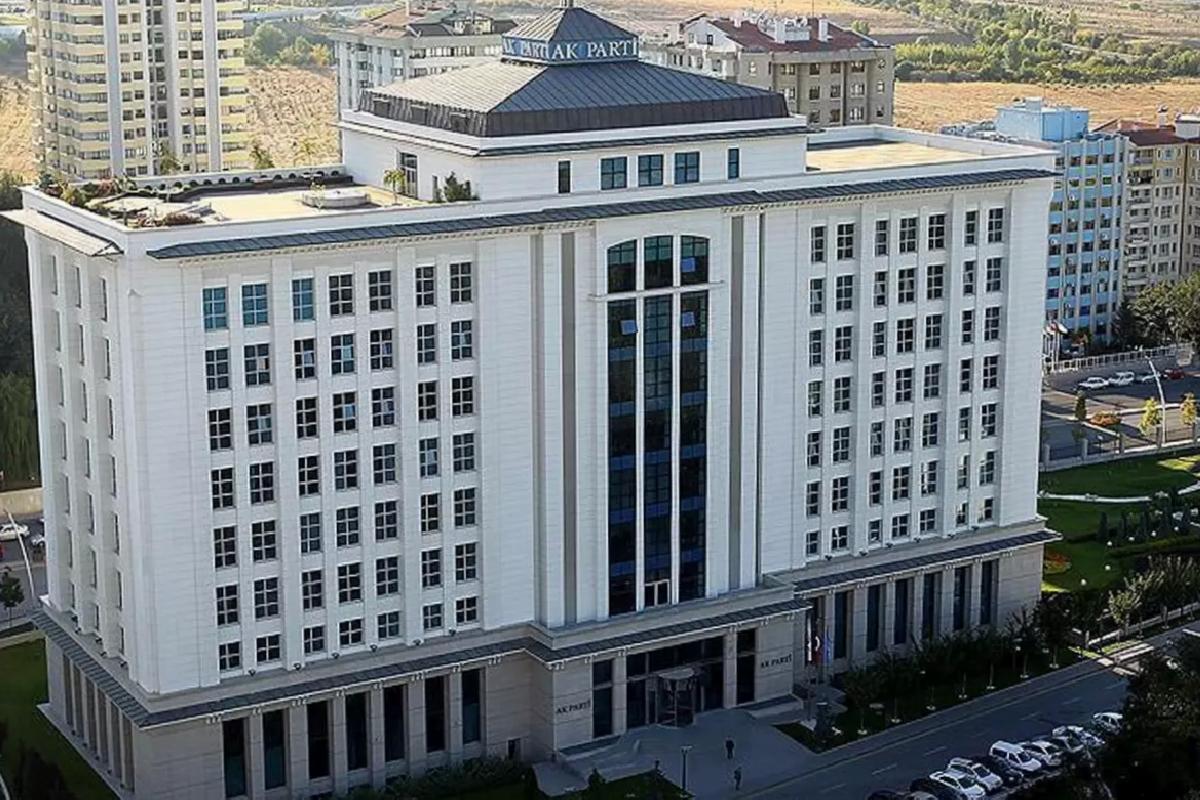 Özel harekat polisi beylik tabancasıyla intihar etti