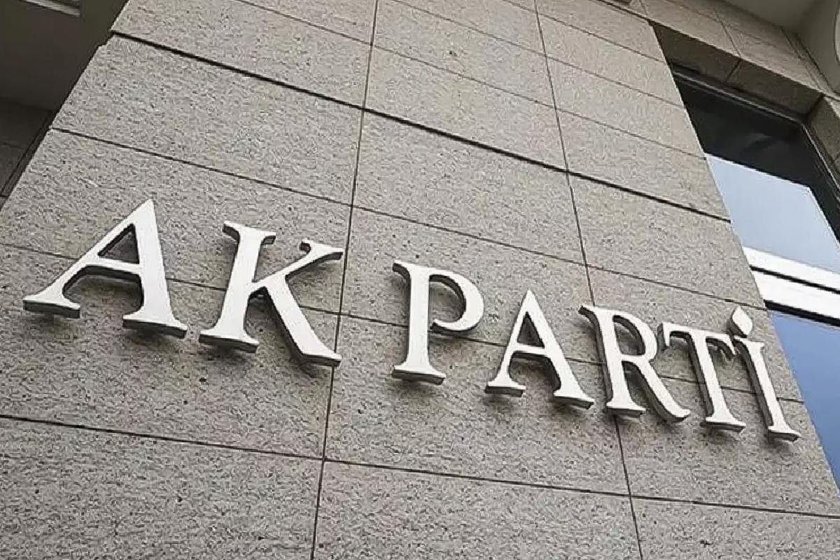 Özgür Özel’in “Cunta” sözlerine AK Partili Çelik’ten çok sert yanıt