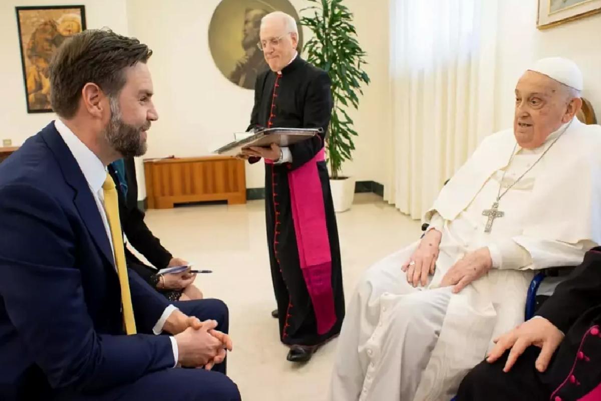 Papa Francis, Trump’ın yardımcısı ile görüştükten 7 saat sonra hayatını kaybetti
