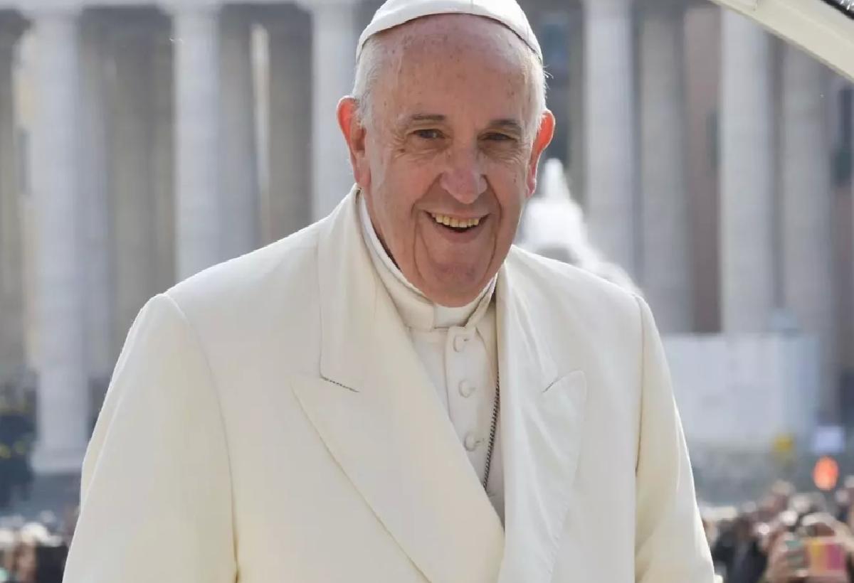 Papa Franciscus Hayatını Kaybetti