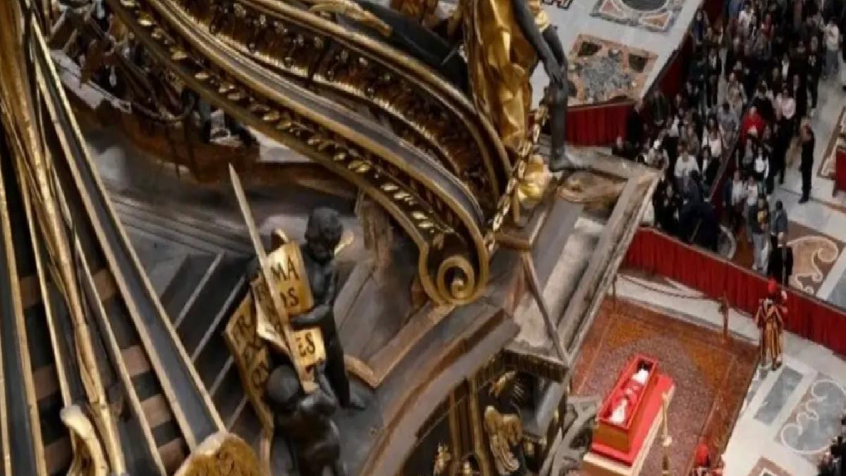 Papa Franciscus’un Cenaze Töreni