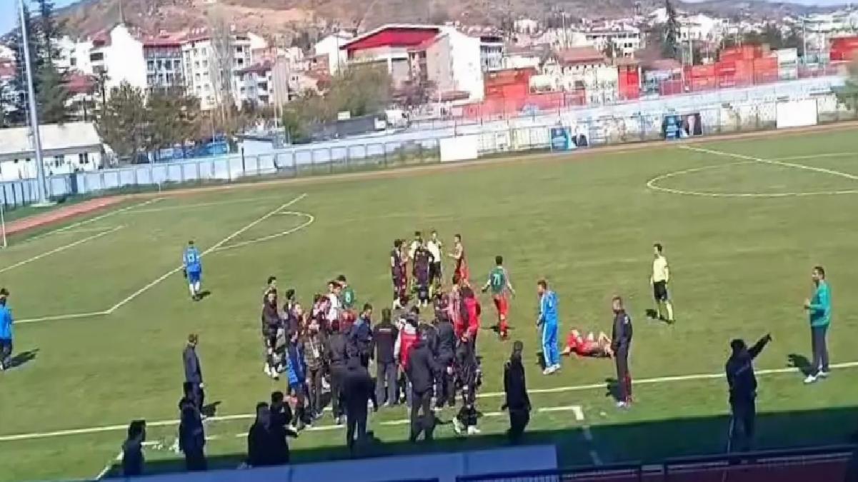 Pazaryerispor-Osmanelispor Maçında Gerginlik