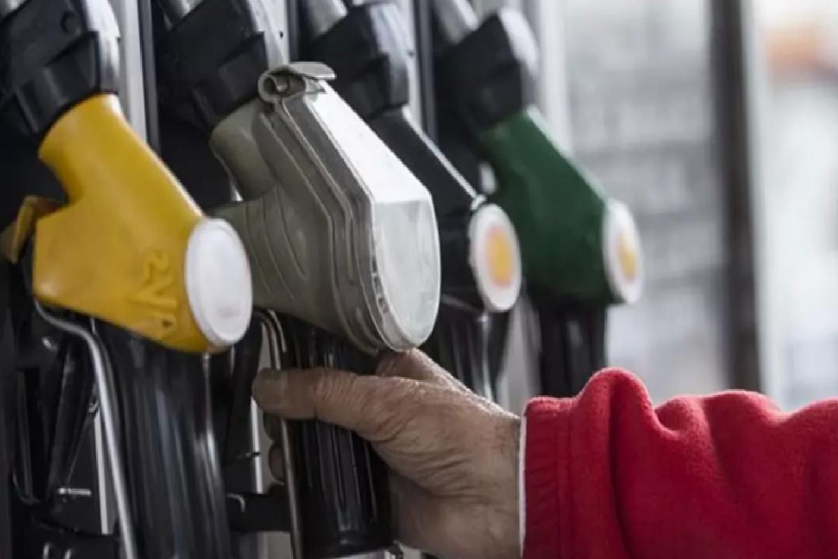Petrol fiyatları dibe vurdu, akaryakıta dev indirim göründü
