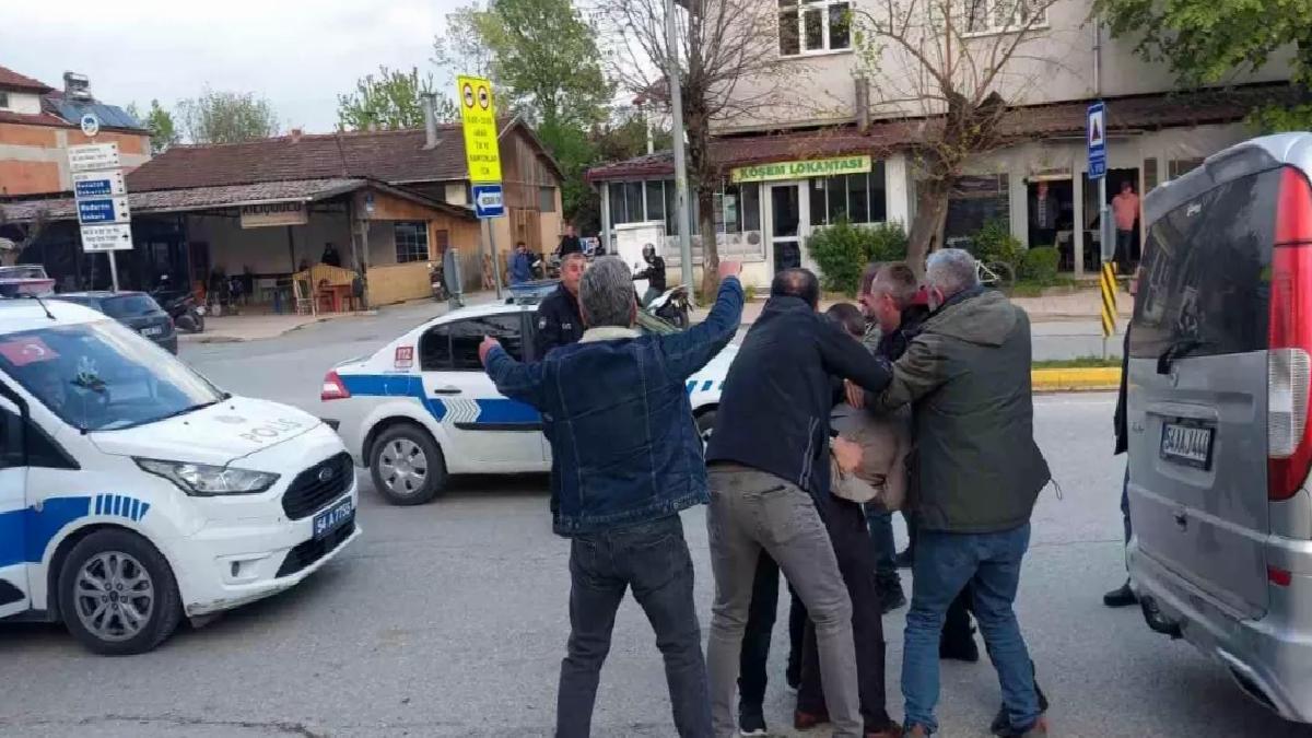 Polise Sürpriz Kutlama: Pasta ve Çiçekle Karşılandılar