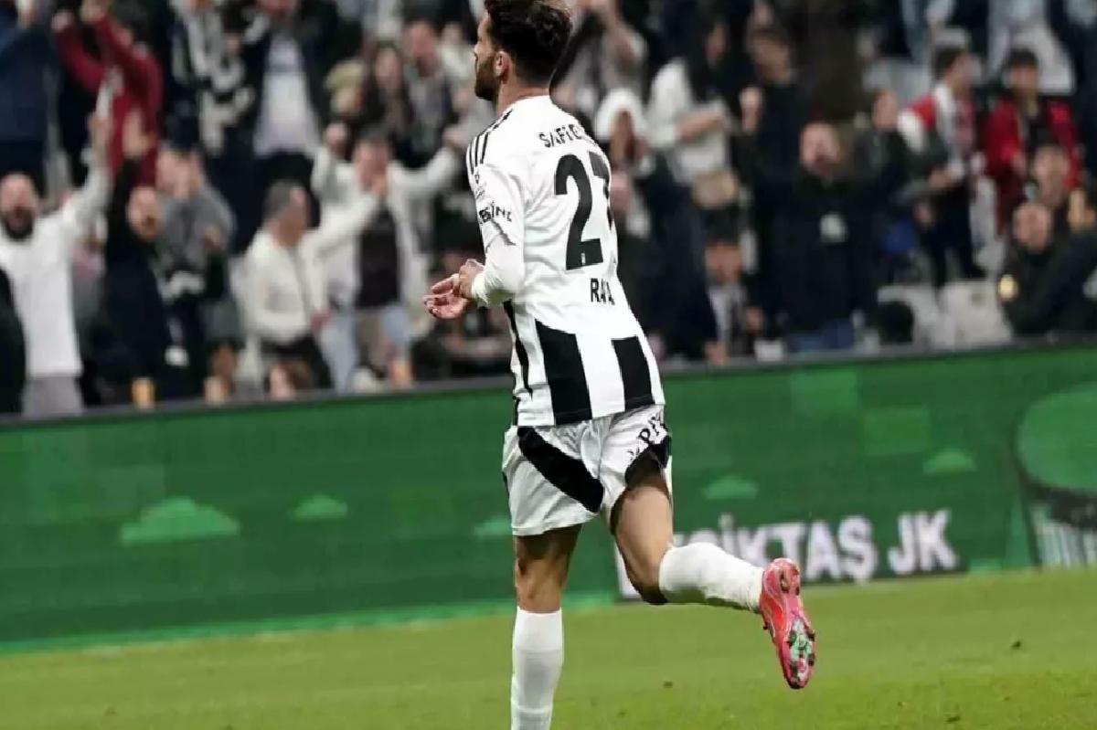 Rafa Silva 10. Golünü Attı