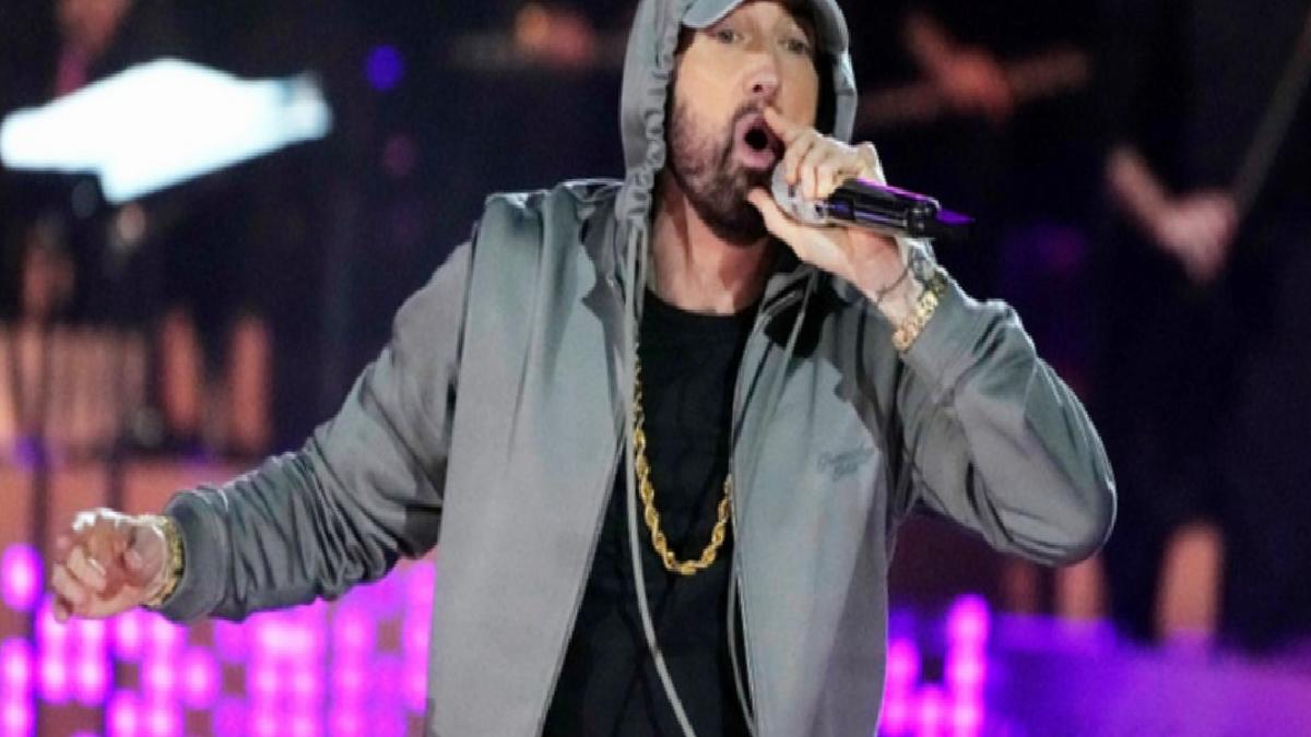 Rap şarkıcısı Eminem dede oldu
