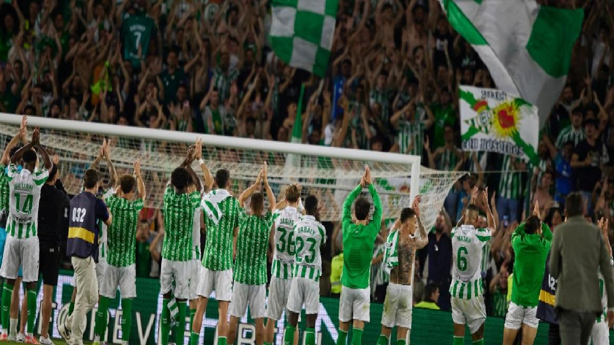 Real Betis 5 attı, Real Valladolid küme düştü