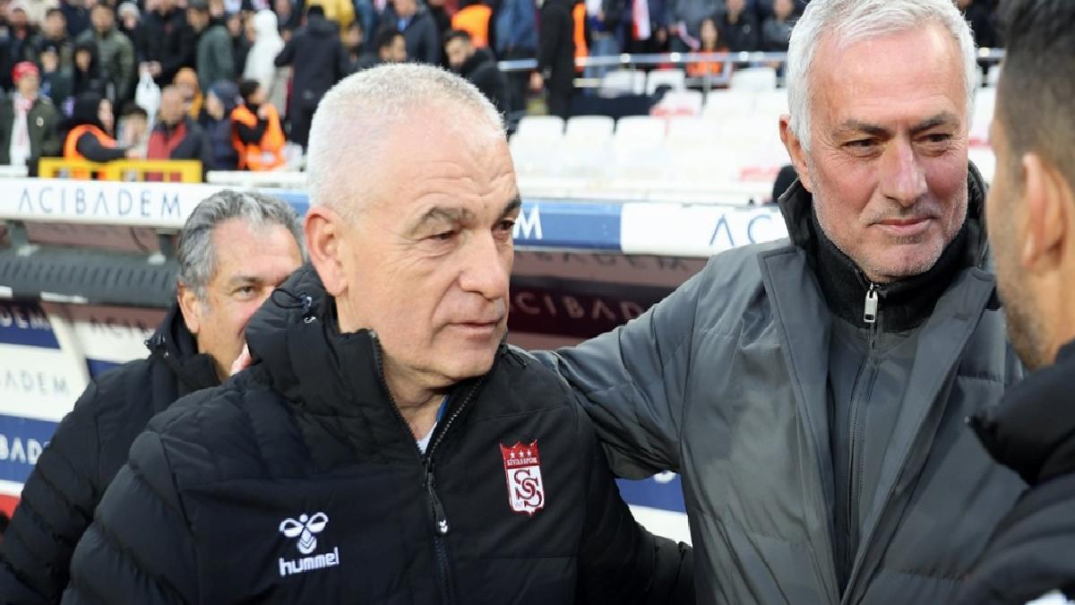Rıza Çalımbay: Hakemin verdiği faulü kabul etmiyorum!