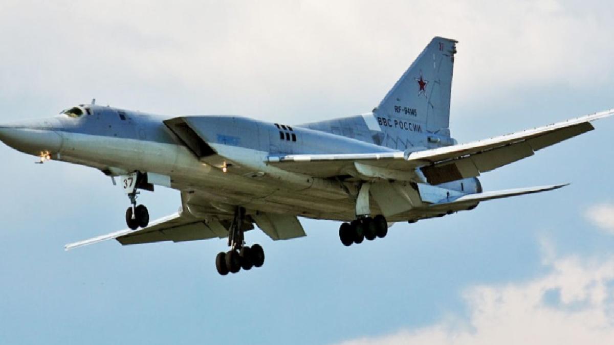 Rusya’da stratejik bombardıman uçağı düştü