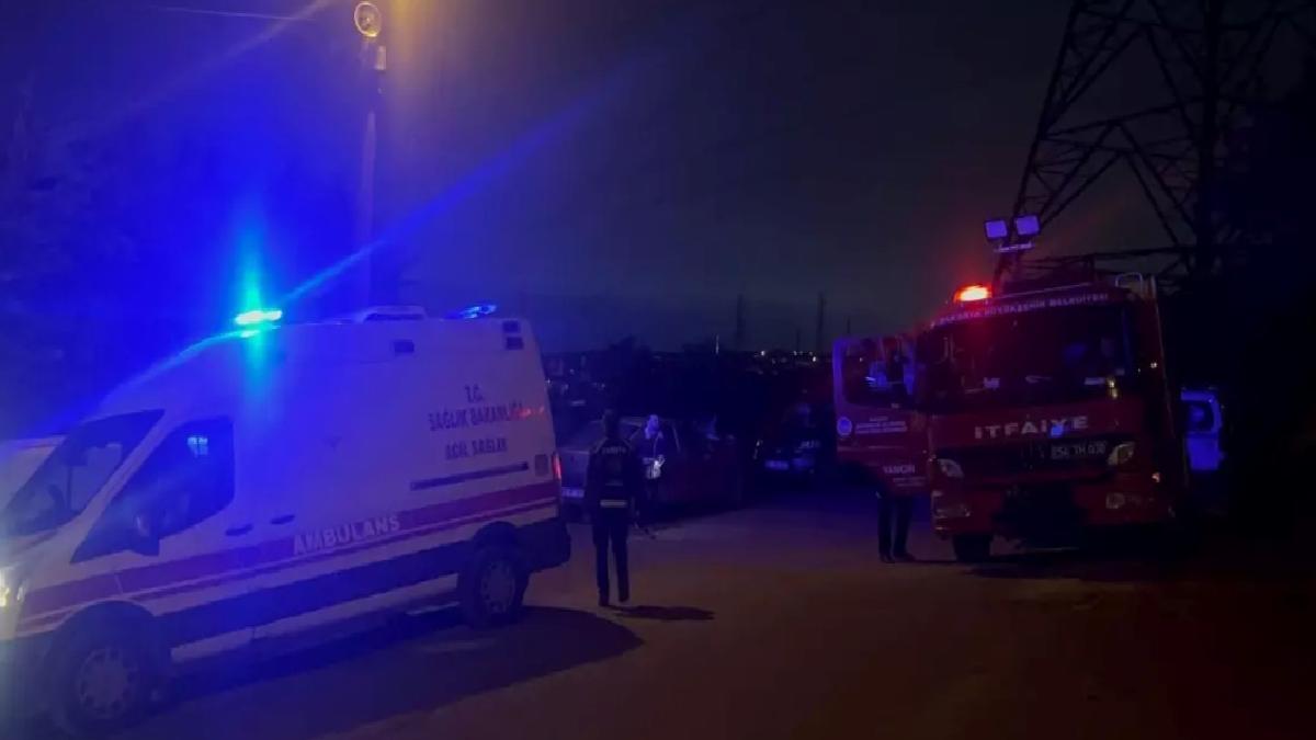 Sakarya’da Bina Çökme Riskiyle Tahliye Edildi