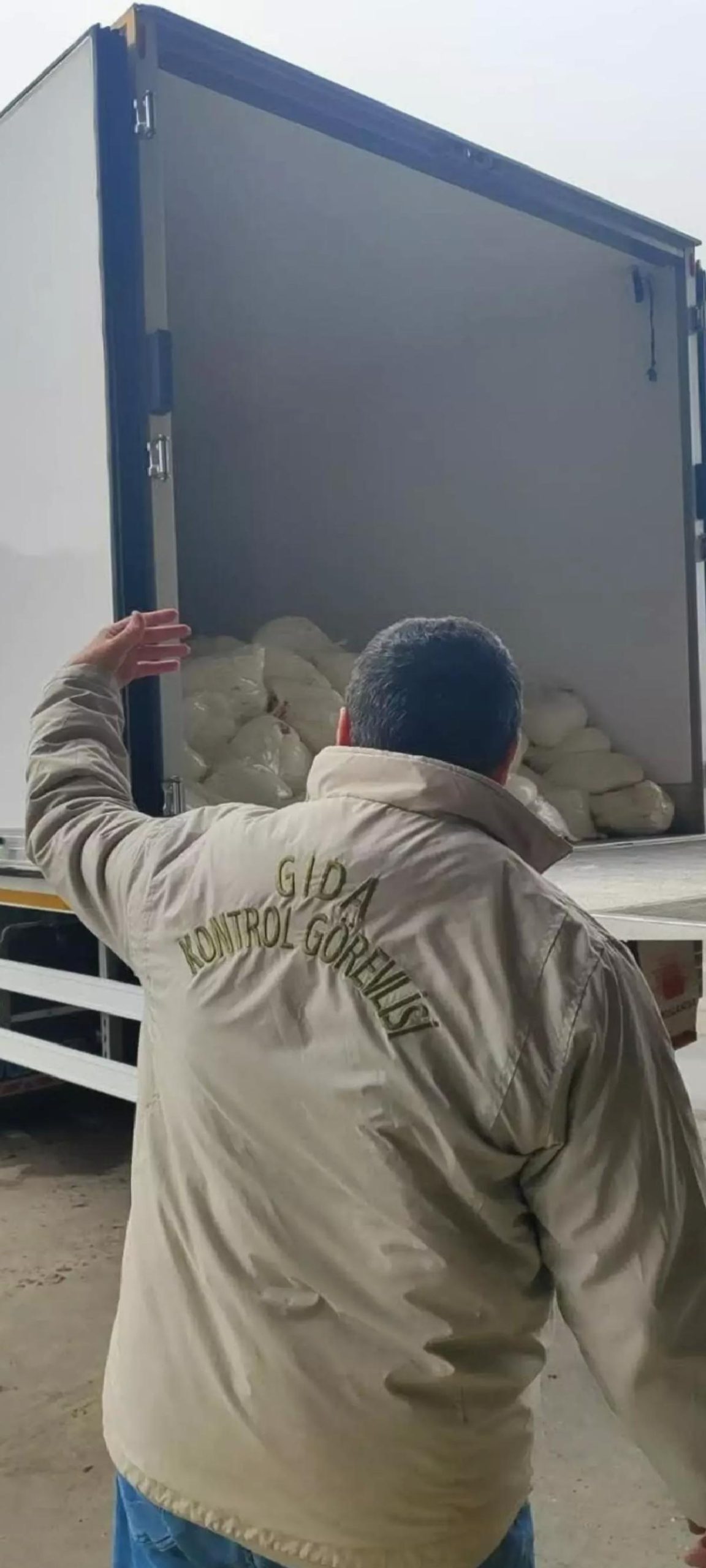 Sakarya’da Tarihi Geçmiş 23 Ton Peynir Ele Geçirildi