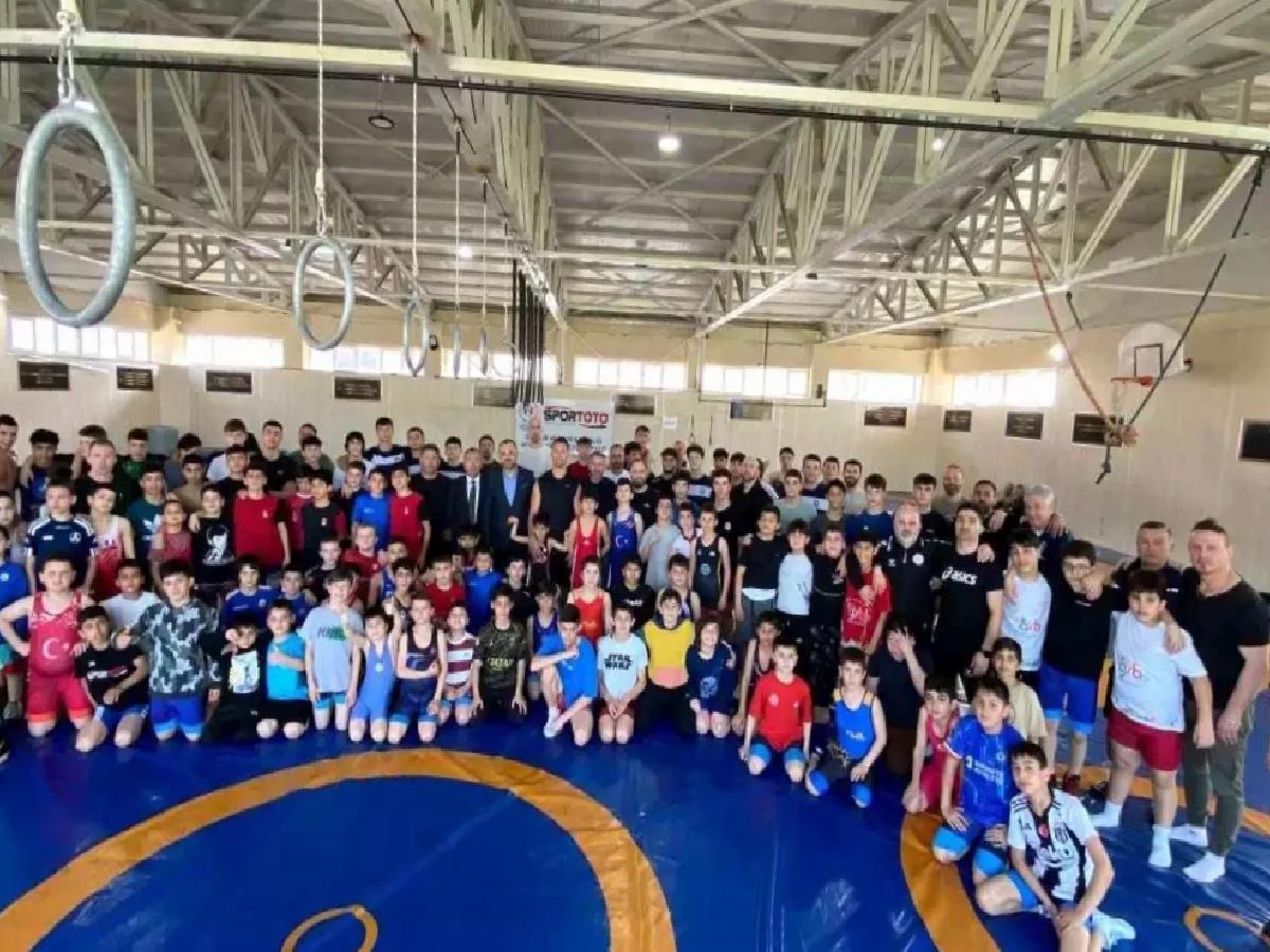 Sakarya’da Uluslararası Grekoromen Güreş Kampı Ziyareti