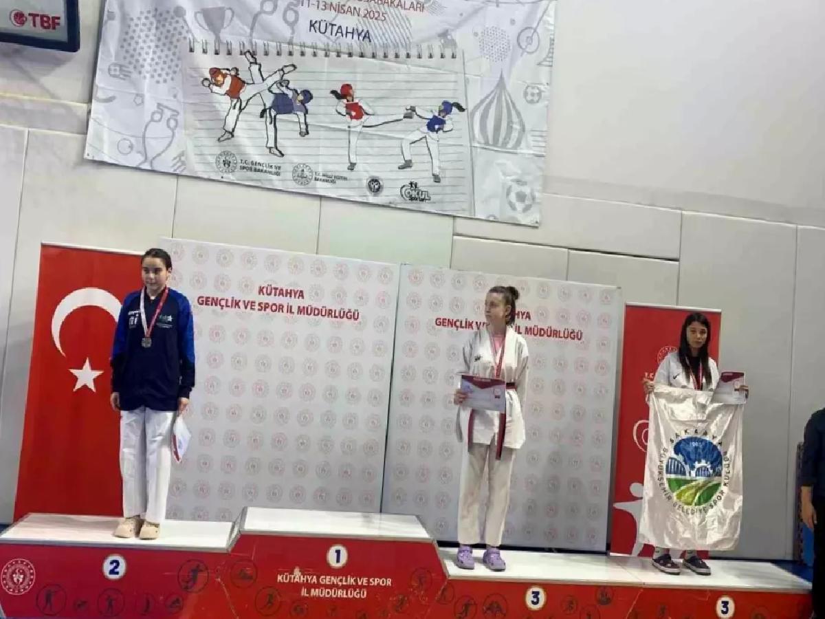Sakarya’nın Taekwondo Yıldızları Türkiye Şampiyonası’na Katılıyor