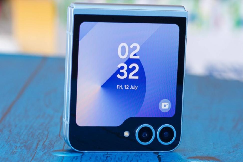 Samsung, Z Flip serisinde Snapdragon dönemini noktalıyor