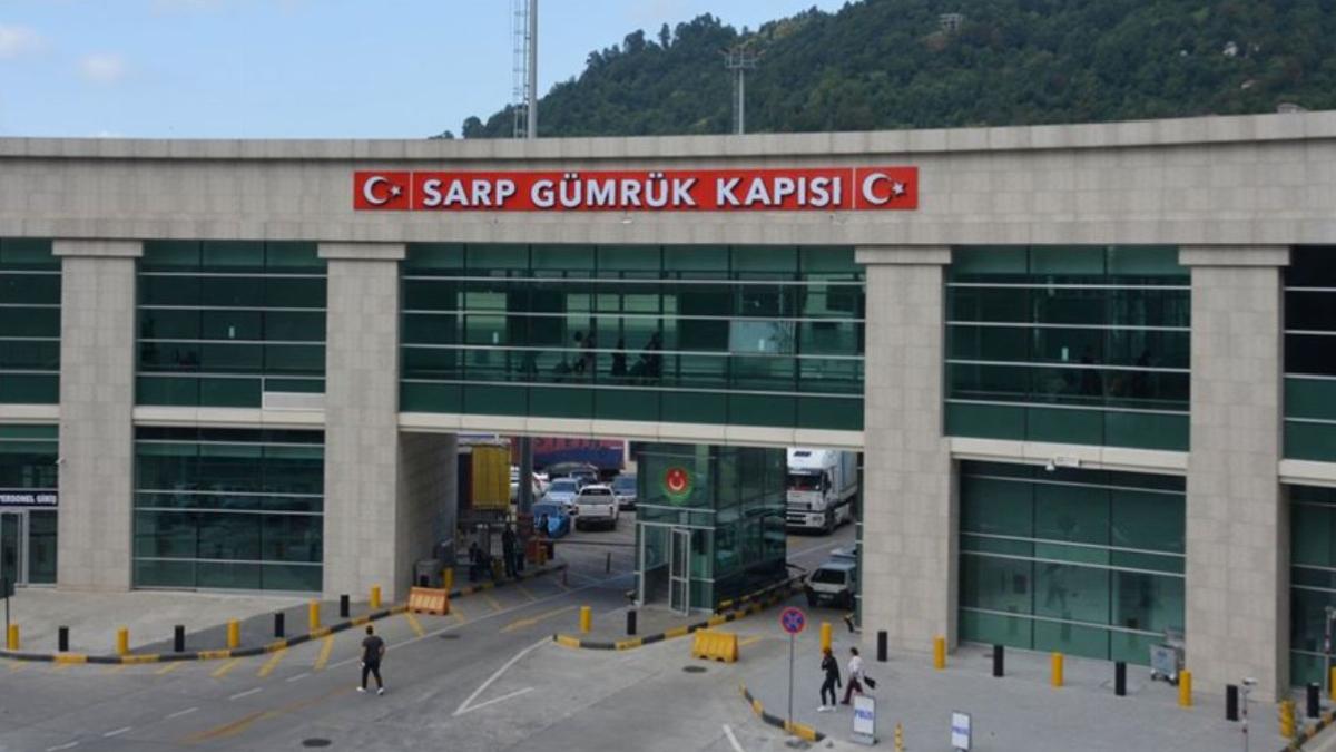 Sarp Sınır Kapısı’ndan bayram tatilinde 72 bin 337 kişi çıkış yaptı