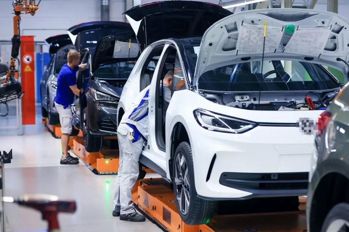 Savaşın ortasında otomotiv için yeni umut