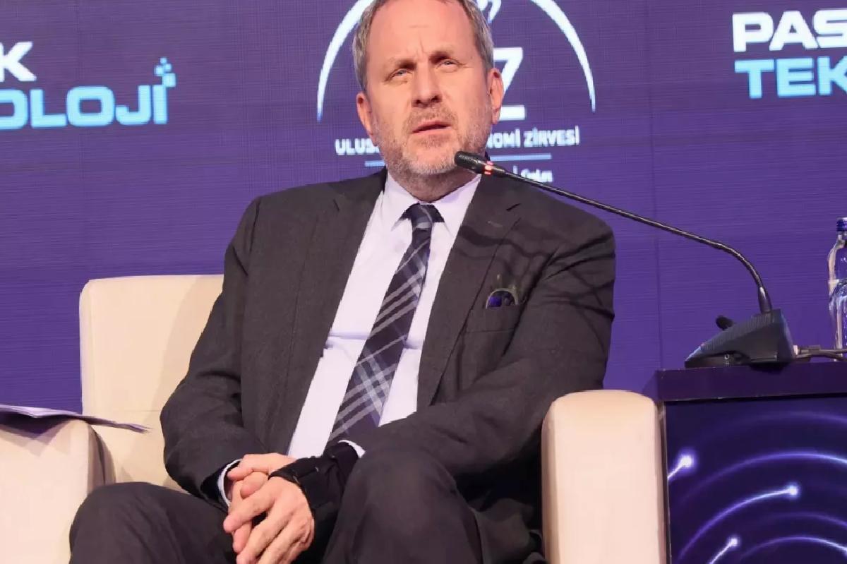 Savunma Teknolojilerinin Geleceği Zirvede Tartışıldı