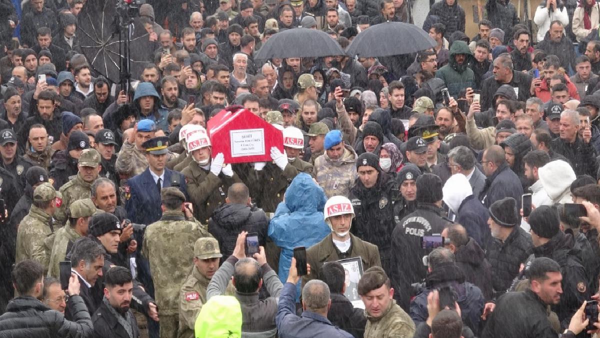 Şehit Piyade Uzman Çavuş Nurettin Tokyürek Erzurum’da son yolculuğuna uğurlandı